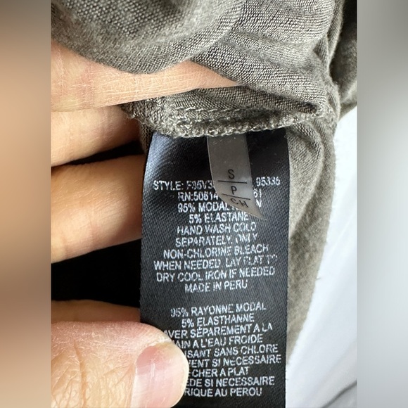 Tahari Side Gathered Muscle T- Sz Small - Picture 11 of 11